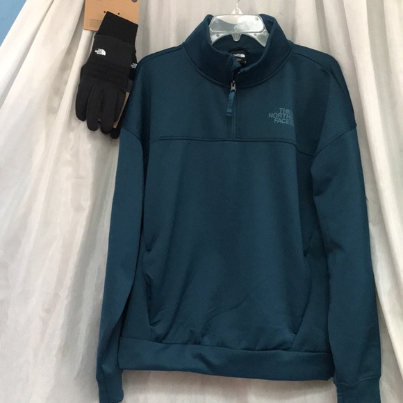 The North Face Other - The North Face Mens pullover combo